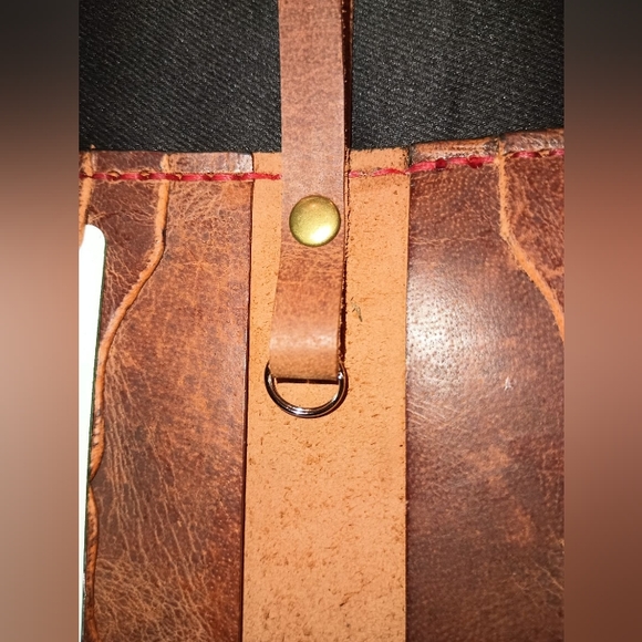 Handmade leather wallet/wristlet - Picture 4 of 4